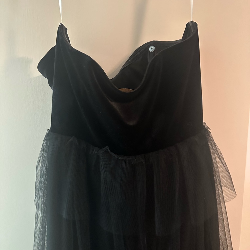Revelry Strapless Black Layered Dress - Picture 4 of 7